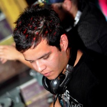 dj - Johnny Leal