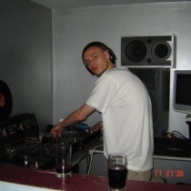 dj - DJ Enzo