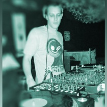 dj - Gordon Raddei