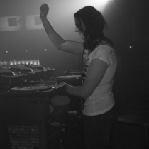 dj - DJ Sophie