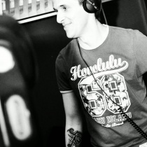 dj - Cloud