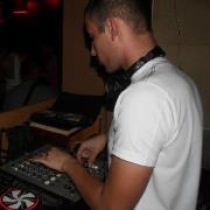 dj - D Massive