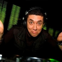 dj - Julio Torres