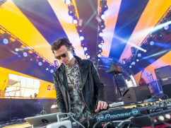 <a href="/galleries/festival-beekitecamp-v-pitere-fotootchet">Фестиваль BeeKiteCamp в Питере: фотоотчет</a> <a href="/galleries/festival-beekitecamp-v-pitere-fotootchet">Фестиваль BeeKiteCamp в Питере: фотоотчет</a>