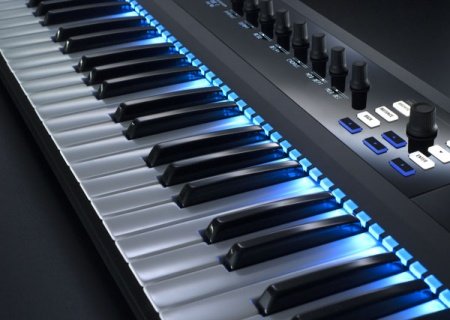 MIDI-клавиатуры Native Instruments KOMPLETE KONTROL S